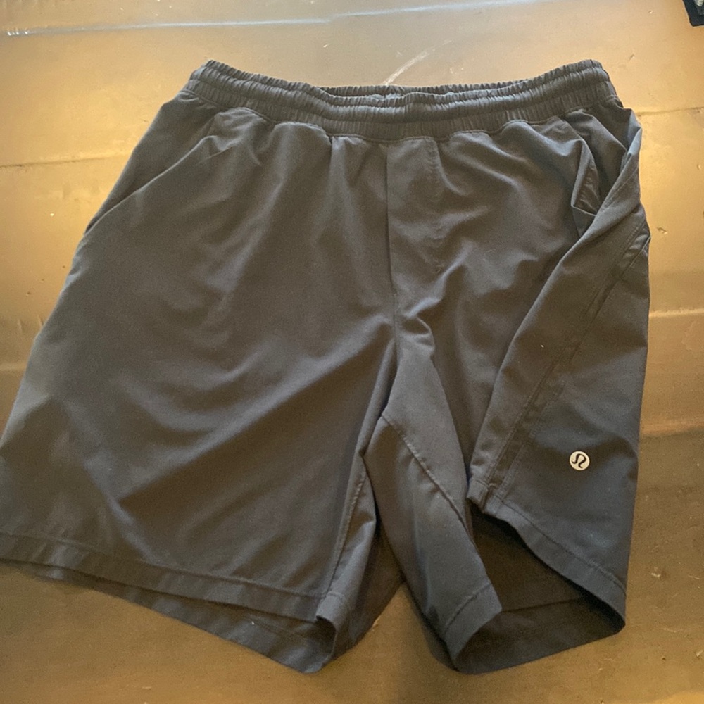 Lululemon Pacebreaker shorts (size M)